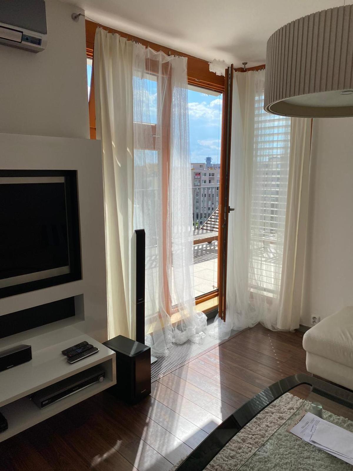 Rooftop Apartment With Pergola And Parking Prága Kültér fotó